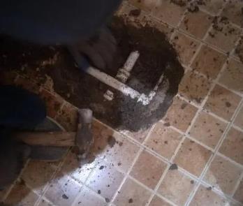 常德市卫生间漏水维修公司为您分享下卫生间渗水如何处理及注意事项